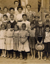 Students in front of Thompsonville School, circa 1908.