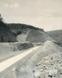 Large highway cut in Juniata Formation 