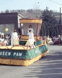 Maple Queen Float in Festival Parade on Center St.