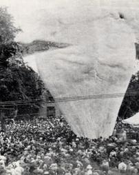 Hot air balloon lands at Ross Park