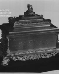 Silver gilt casket, Borough of Ilkeston, England, reverse side