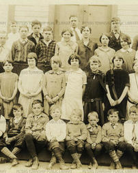 Pleasant Valley School students, 1927-1928 term.