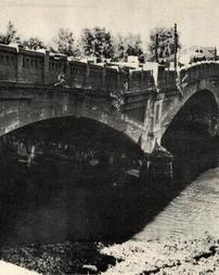 Fourth Street Bridge in 1946 flood