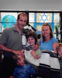 Photograph family with prayer shawl
