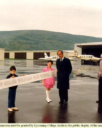 Elie Wiesel Arrives at Williamsport-Lycoming County Airport