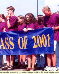 Class of 2001 Enters the Campus