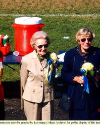 Alumni Honored at Homecoming, 1999