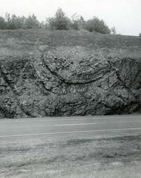 Interstate 81, syncline exposed between Ravine and Tremont