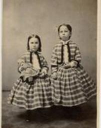 B&W Photograph of Sarah 'Sallie' Pollock Linn and Bessie Wilmot Linn