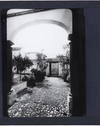 Spain. Córdoba. Jardin de una Casa de la Calle de Maimonides en el Barrio de los Judíos