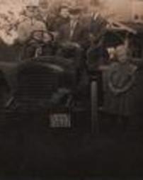 Maxwell Car, 1912, with Painter family siblings and friend