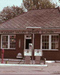 Pleasant Valley Service Station, 1977.