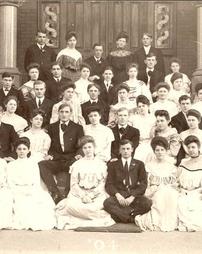Senior Class Photo, 1904