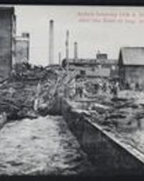 Erie County, Erie City, Flood of 1915: Debris between Fifteenth and Sixteenth, on French Street